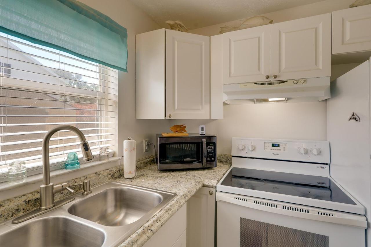 Cute Apt With Backyard And Grill - Steps To Cocoa Beach Dış mekan fotoğraf