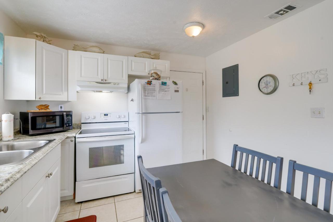 Cute Apt With Backyard And Grill - Steps To Cocoa Beach Dış mekan fotoğraf