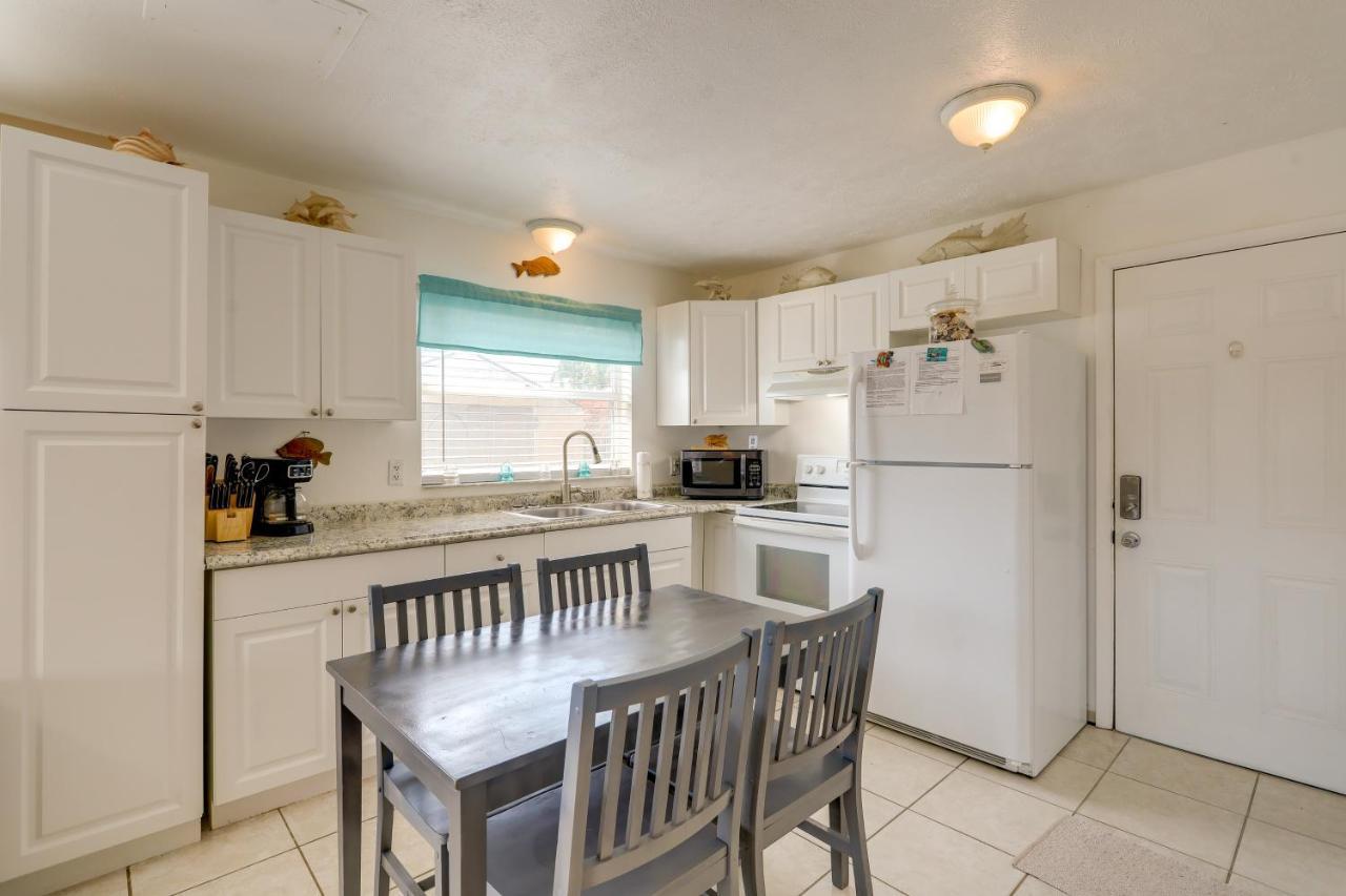 Cute Apt With Backyard And Grill - Steps To Cocoa Beach Dış mekan fotoğraf