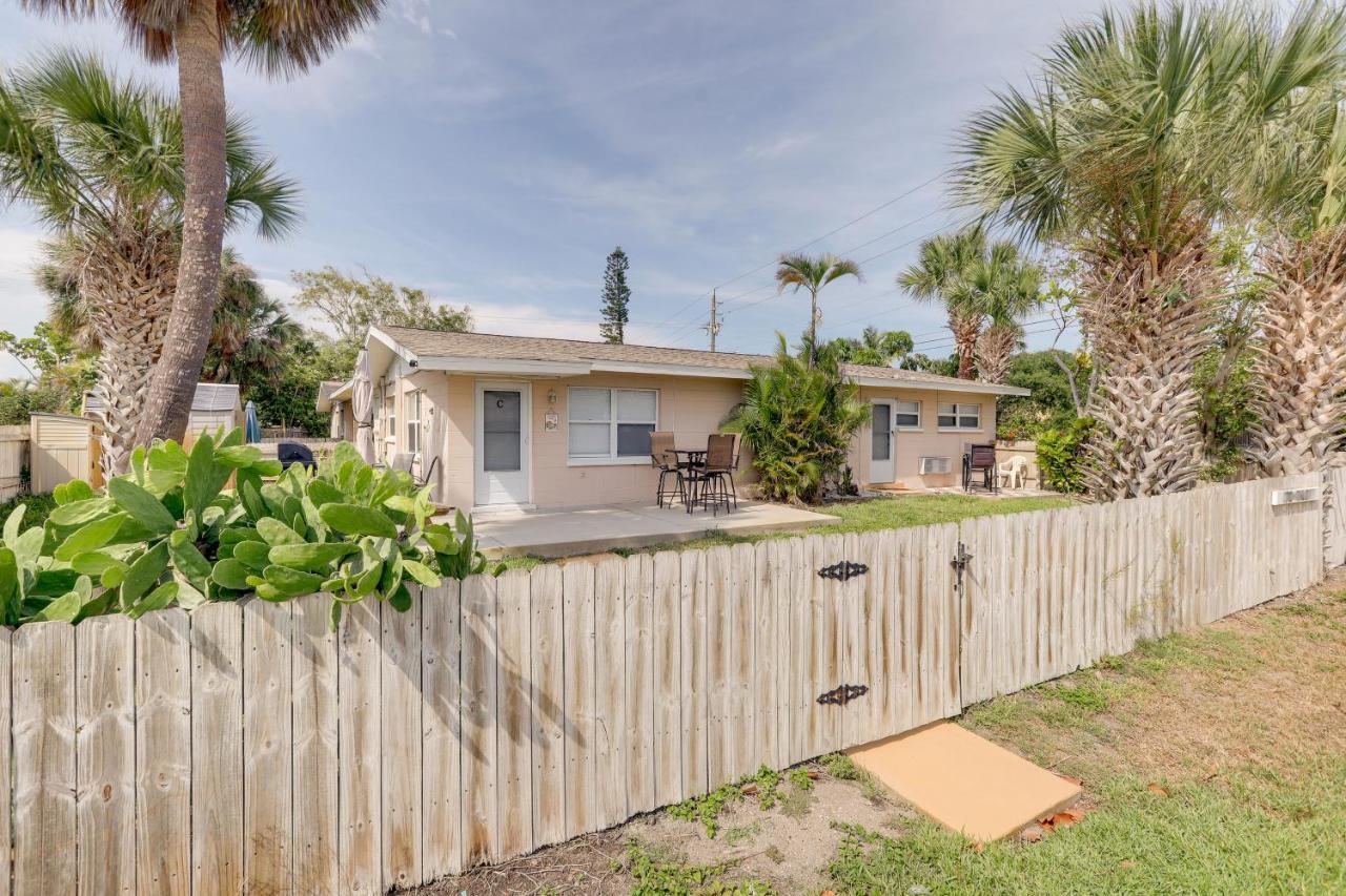 Cute Apt With Backyard And Grill - Steps To Cocoa Beach Dış mekan fotoğraf